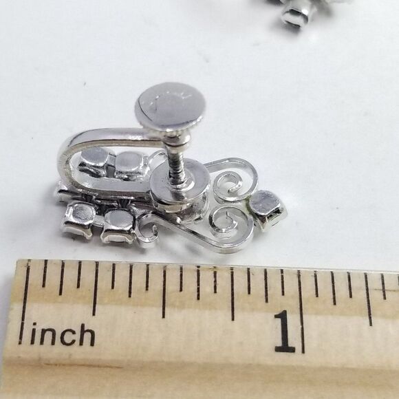 Vintage Duane Rhinestone Clip On Earrings, Screw Back, Silver Tone, Estate - Picture 5 of 6